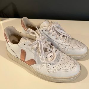 Womens rose gold Veja’s
